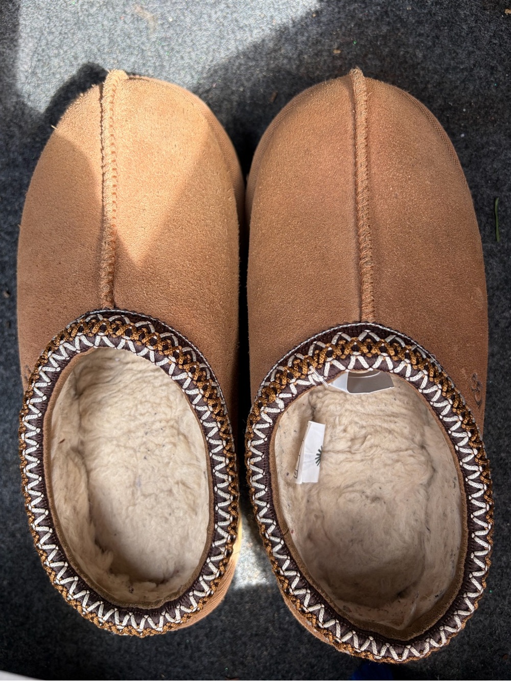 UGG Tasman-Lined Slippers in Tan see pic for front scuff